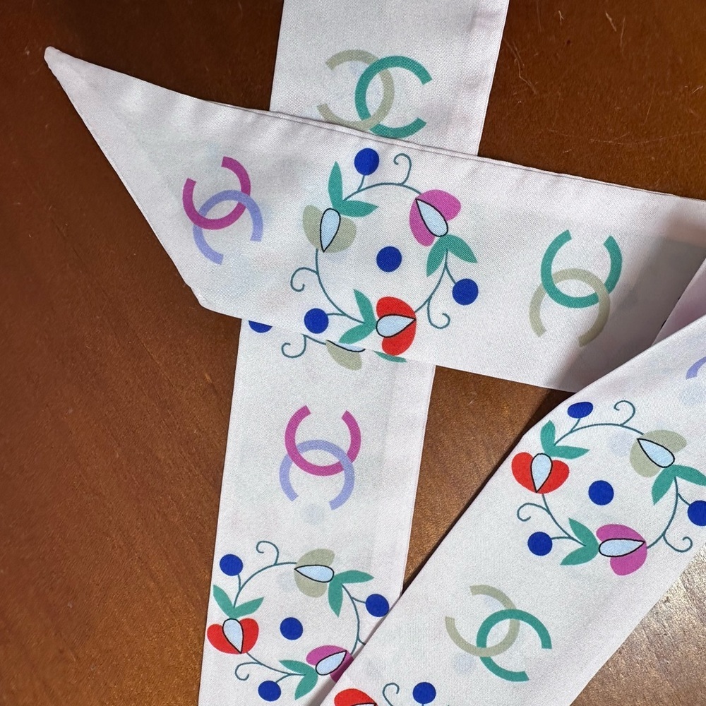 Chic Multicolor Patterned Women's Scarf - image 2